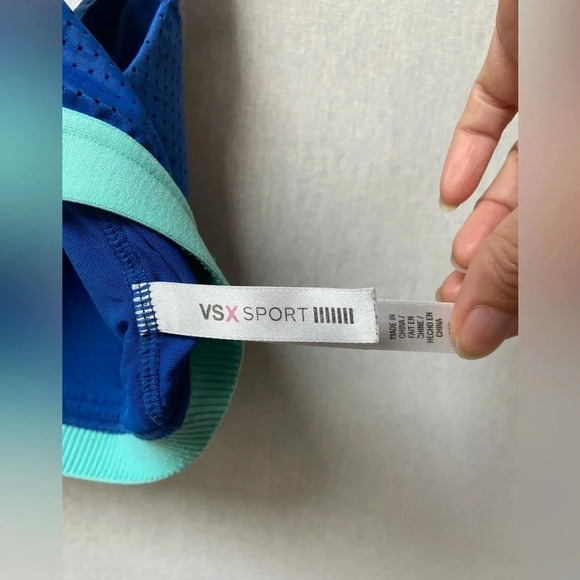 Victoria’s Secret VSX Sports Bra Cross Back Blue Neon Straps Sz 32C - Picture 6 of 7